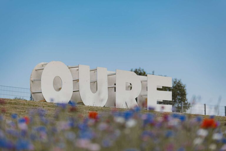 1600px_COLOURBOX51565719